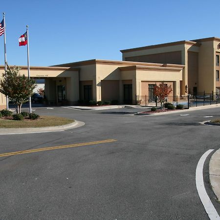 Hampton Inn Видалия Экстерьер фото