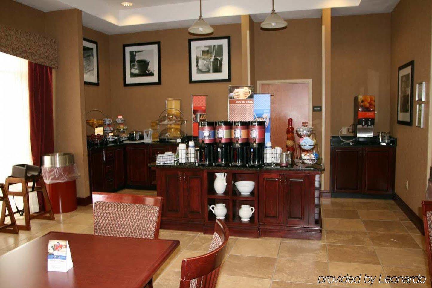 Hampton Inn Видалия Экстерьер фото